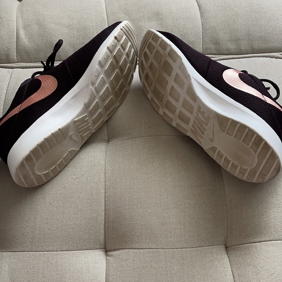 Nike Running Shoes - Picture 5 of 5